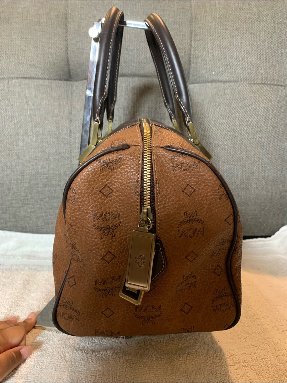 GUC MCM Chocolate Boston Bag - Picture 2 of 6